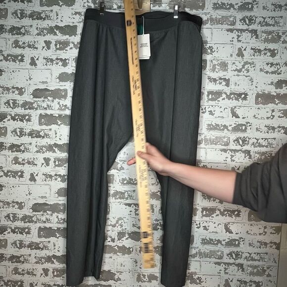 Figs | women nwt gray scrub pants straight leg - Picture 6 of 9